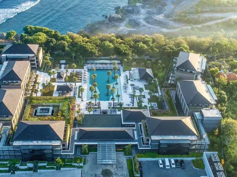 5 Rekomendasi Hotel di Uluwatu Bali