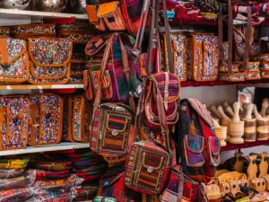 5 Rekomendasi Tempat Beli Oleh Oleh di Bali Selain Krisna 2025