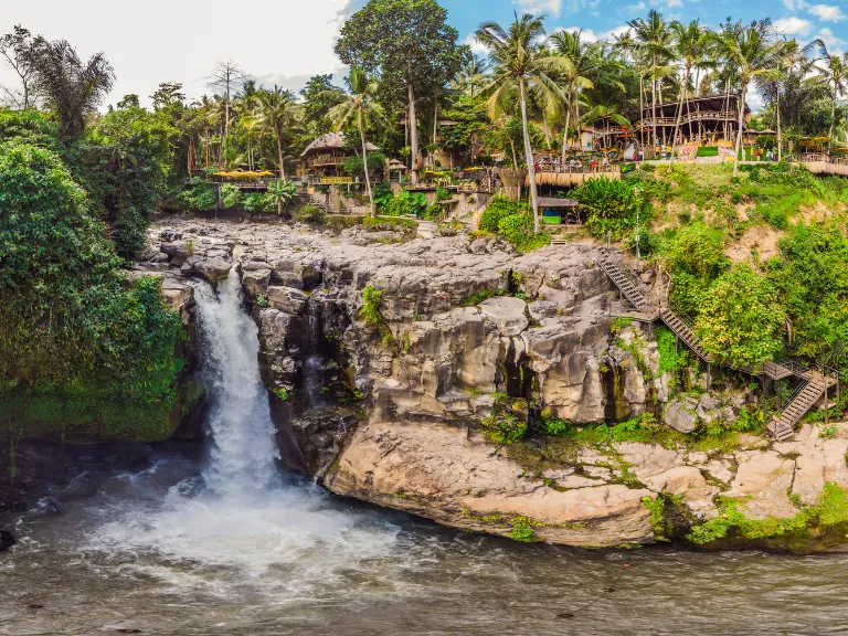 Air Terjun Tegenungan
