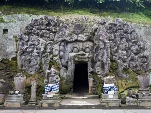 Pura Goa Gajah