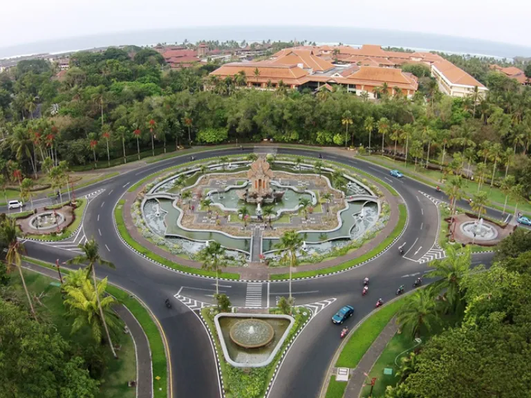 Sewa Mobil di Nusa Dua Bali